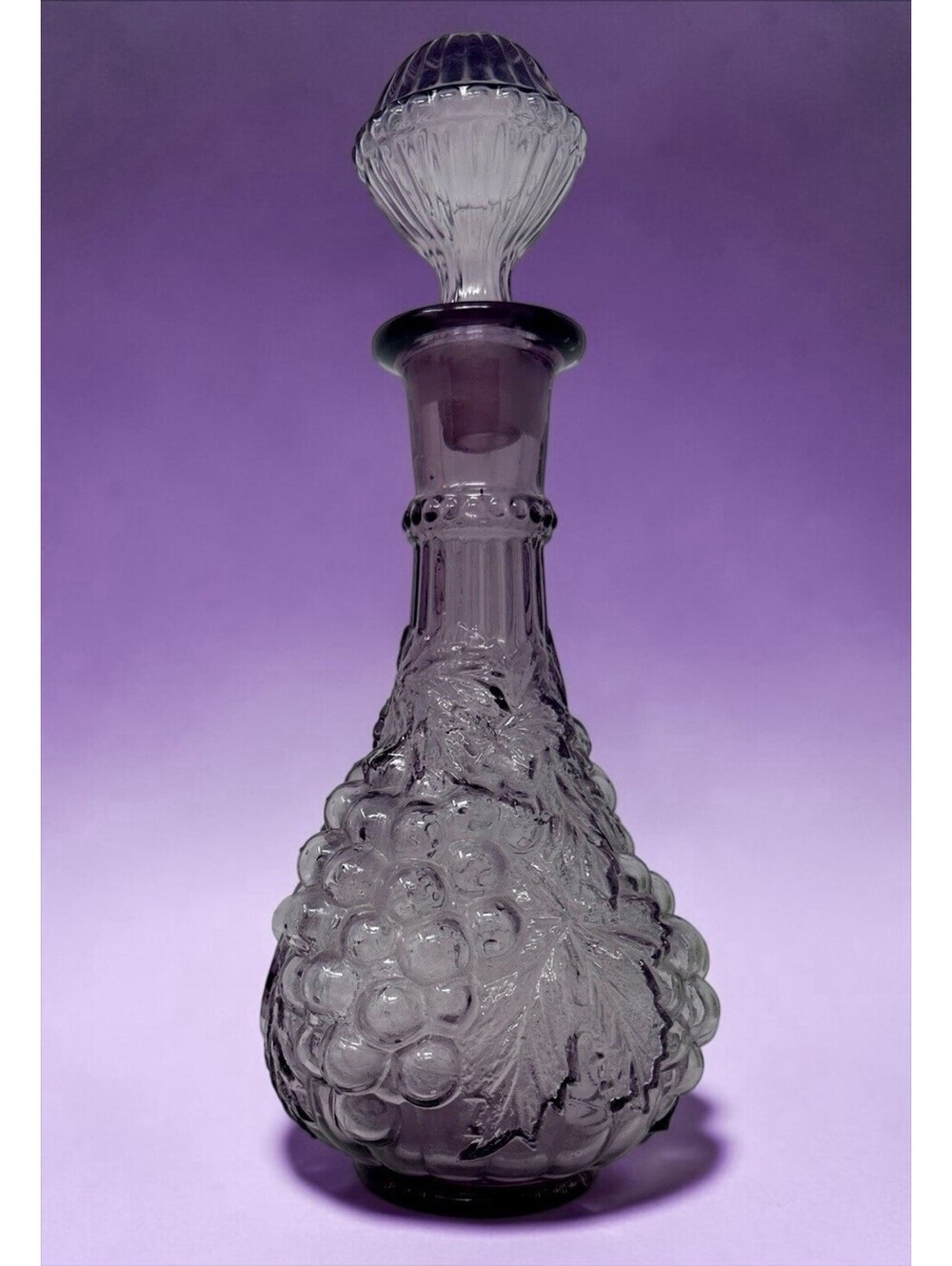Beautiful Vintage Imperial Glass Amethyst Grape Decanter with Matching Stopper